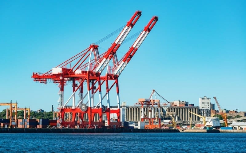 Guindaste-p&oacute;rtico-cont&ecirc;iner